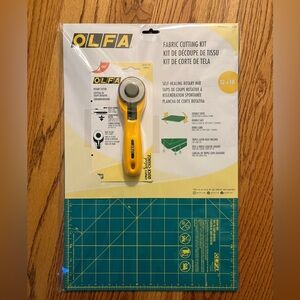 NWT Olfa Fabric Cutting Kit 45mm Rotary Cutter and 12” x 18” mat